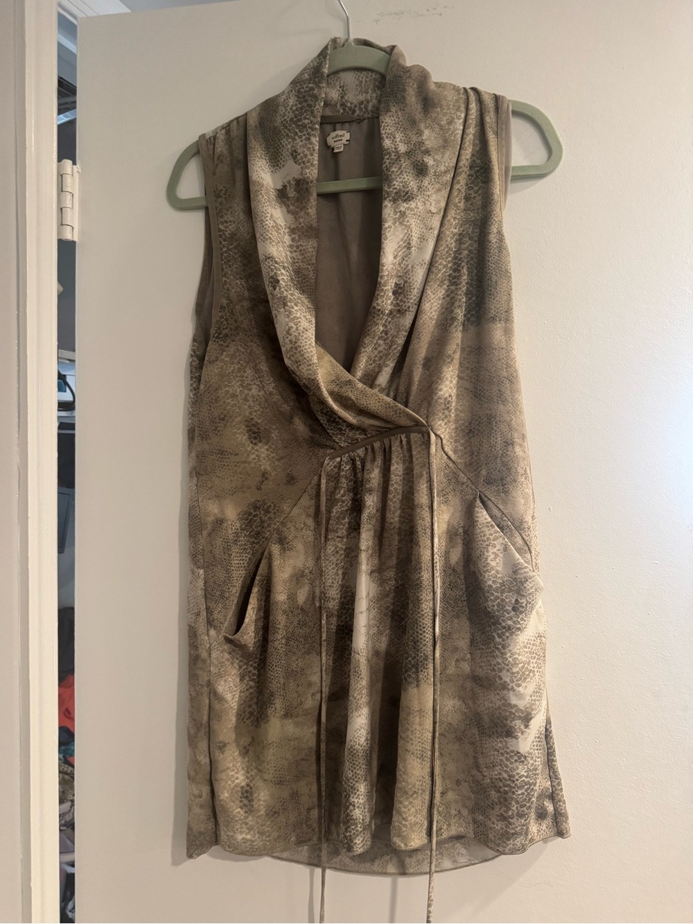 Wilfred Taupe Snake-Print Sleeveless Tunic | Medium